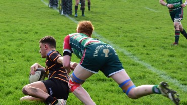 Pythons give all but Keighley too strong