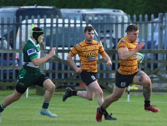 Beverley end Pythons winning run