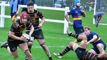 Pythons edged out by rivals Wath